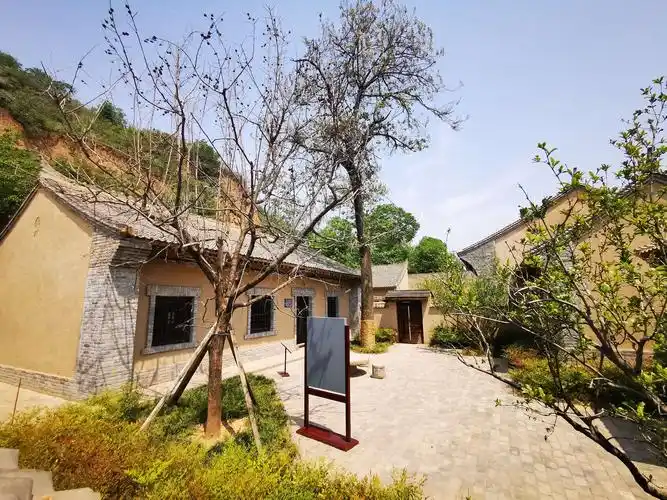 去年翻修的柳青故居