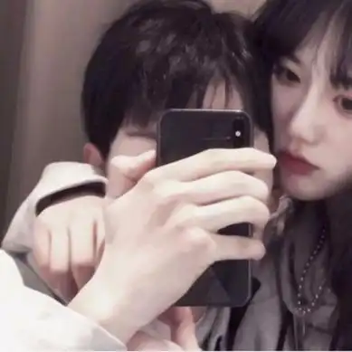 真人情侣头像两张一组高清双人情头两张一组图片精选