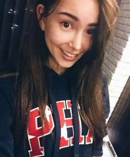 周杰伦宣布妻子怀二胎,昆凌为何能得到天王的喜欢