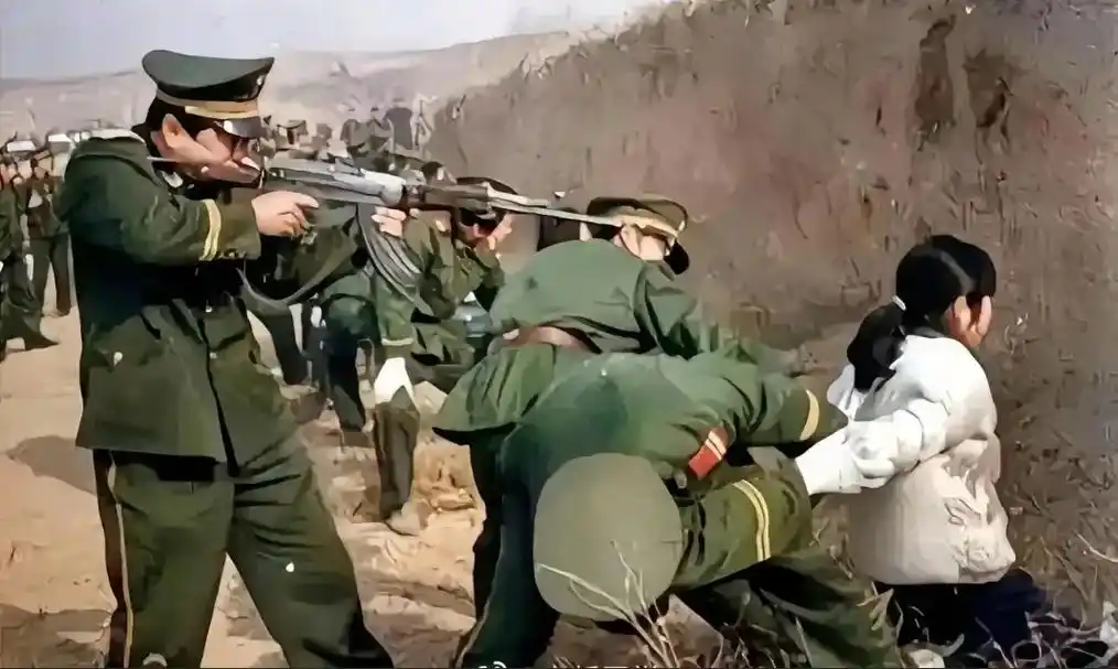 90年代枪毙犯人的图片 - 抖音
