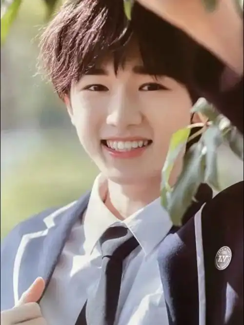 宋亚轩的粉丝福利来了#tnt时代少年团  #时代少年团宋亚轩  #时代少年