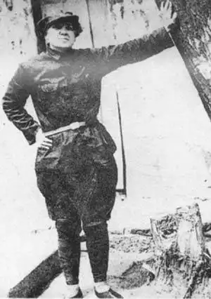 档案破译夜闯窑洞毛泽东与贺子珍婚变内情图