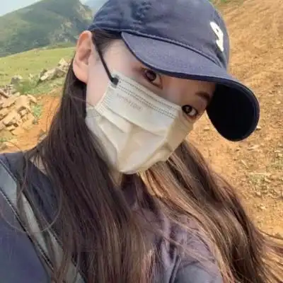 素颜比较真实的头像女高清照片