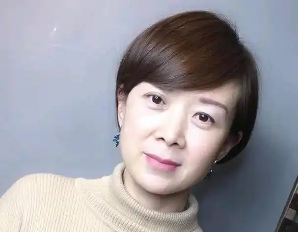 女人过了40岁换上这3款短发不仅显年轻还特别提气质