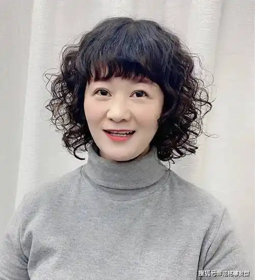 9款减龄的卷发,时髦洋气又大气_发型_时尚_小卷