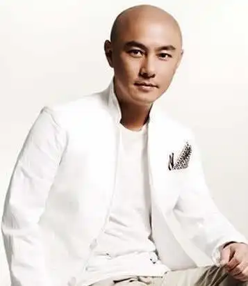 四位剃光头的男星邓超的帅气刘烨的霸气最后一位两者兼备