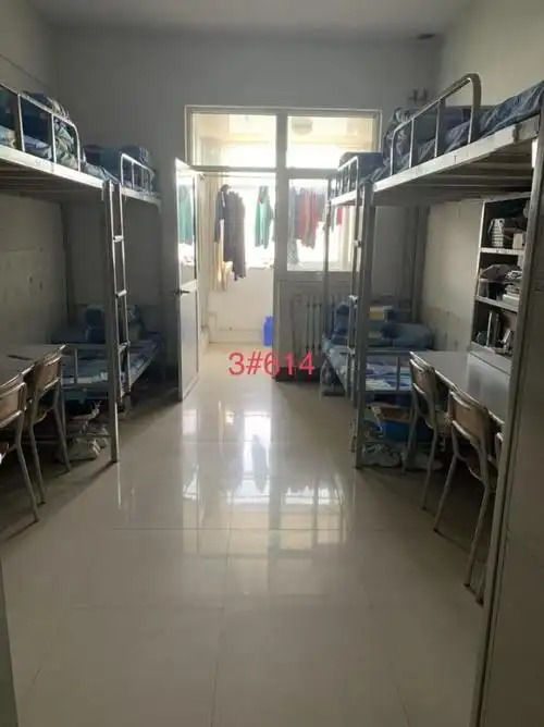 药学系卫生部举行文明宿舍评选活动