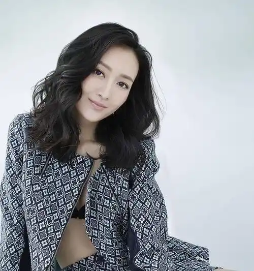 王鸥究竟有没有怀孕,有没有生孩子,一切似乎都是谜_明星_生活_问题