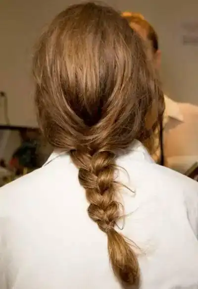 蓬松凌乱的麻花辫.也是美的让人醉!