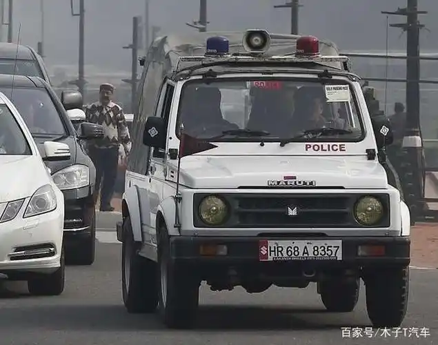 这是在世界街角看到的警车