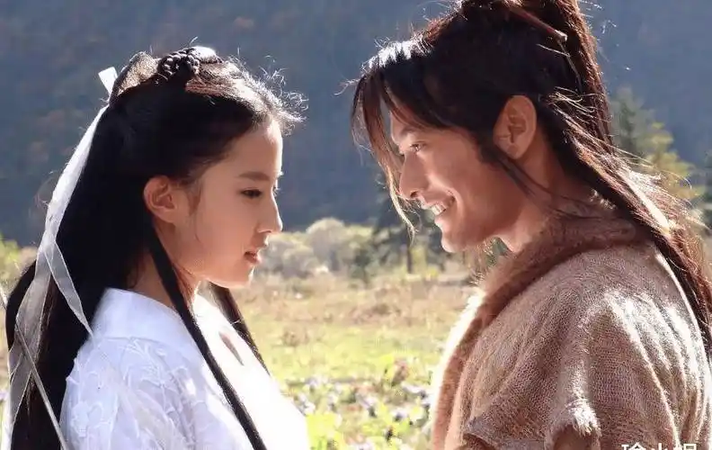 为演"杨过"削骨,却因刘亦菲嫌丑落选,今靠《延禧攻略》翻红_黄晓明