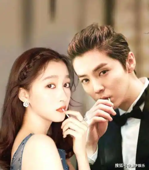 原创鹿晗关晓彤东京街头漫步力破分手传闻七年恋情稳定如初