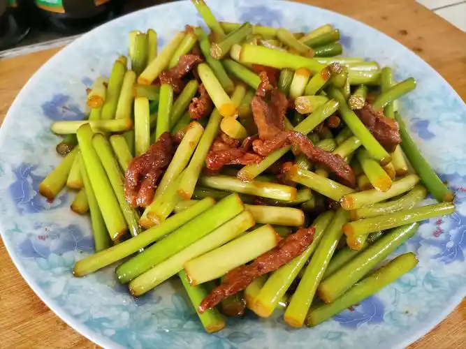 过年大鱼大肉吃腻了,来几盘家常小炒菜开胃,简单好吃还营养
