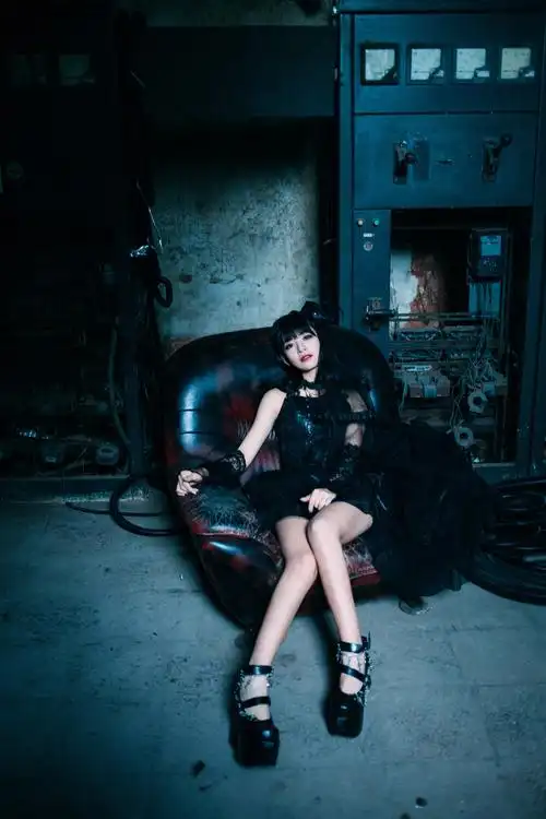 sing女团门面林津伊暗黑写真曝光鬼新娘魅惑惊艳