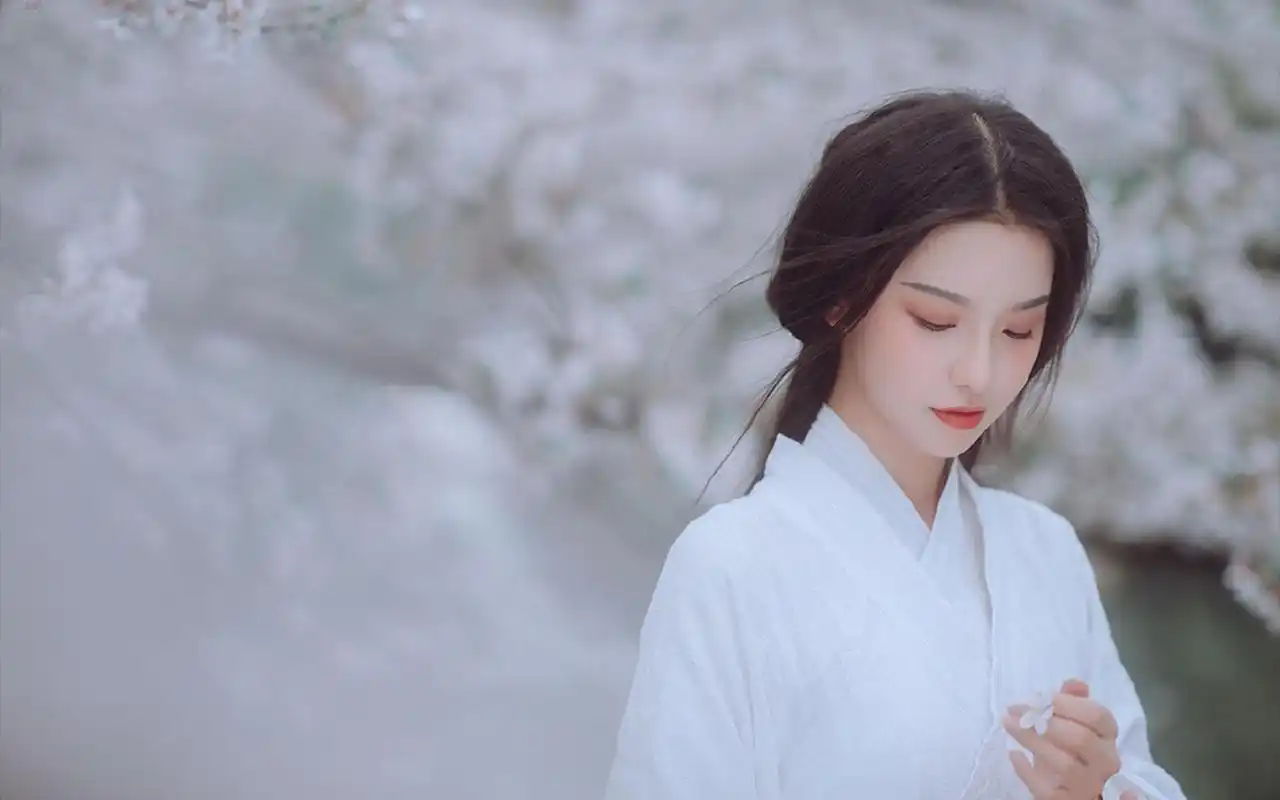 仙气飘飘白衣古代美女桃花林唯美写真,大陆-美女图片