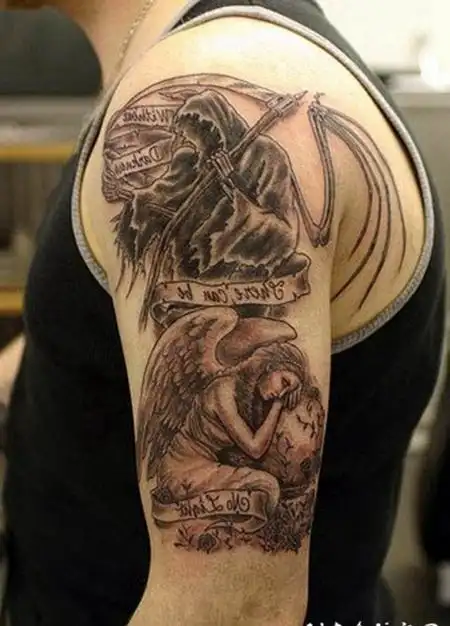 天使和恶魔字母手臂纹身图案