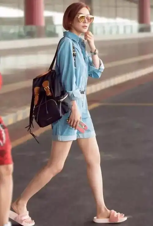 明星也爱穿拖鞋,九位女星中论穿拖鞋,还是刘雯和奚梦瑶有韵味