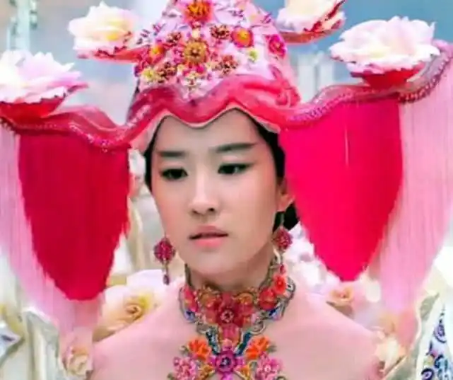 被刘亦菲《三生三世》的"婚纱造型"丑哭,但是看到原稿,心动了
