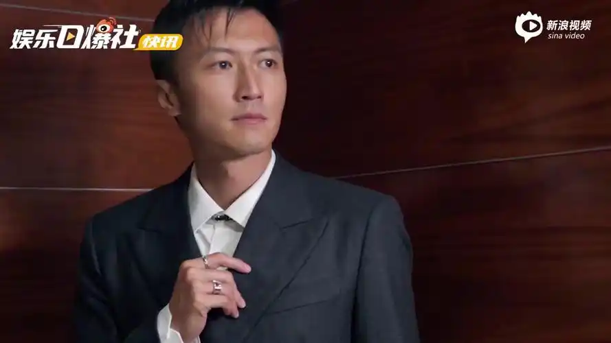 视频:刘德华谢霆锋陈伟霆合照公开 网友直呼:三代男神同框太养眼_手机