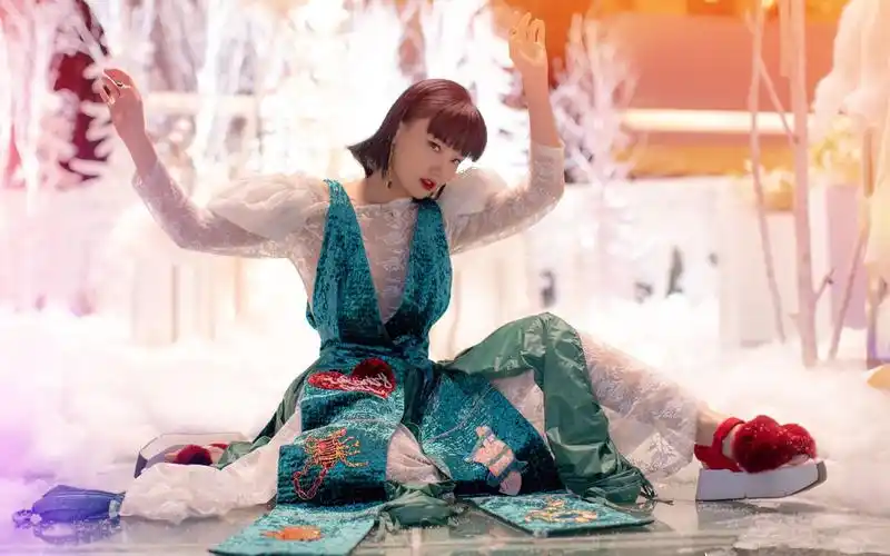 那些年黄龄背着我们拍了多少部戏一