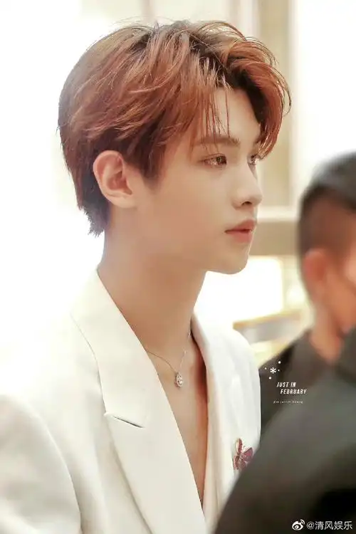 黄明昊线下活动生图