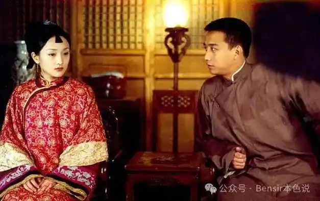 周迅路人缘崩塌,赵薇又被股权冻结500万,大花为何走入穷途末路