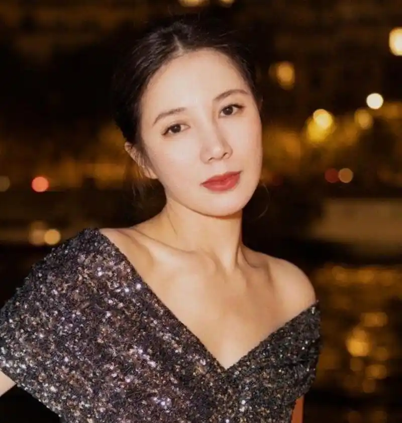 黄景瑜前妻王雨馨再次开撕黄景瑜,曝光聊天记录,引发网友关注.