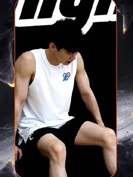 以拼劲,诠释硬核「疯劲」安踏篮球推广代言人@白敬亭上脚要疯赛事球员