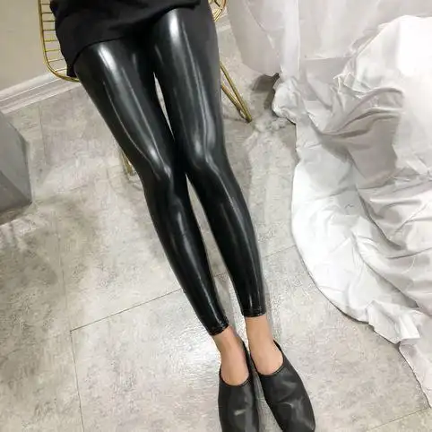 镜面亮漆皮裤黑色女小脚紧身打底裤女潮薄款pu皮加绒防寒美腿九分