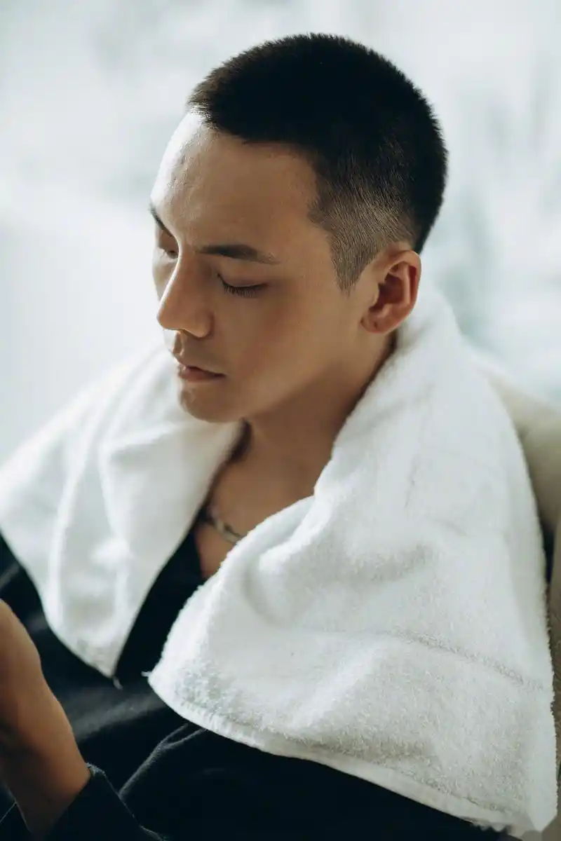 他们说我这是小麦色,我说我这叫"自黑"放假回来直