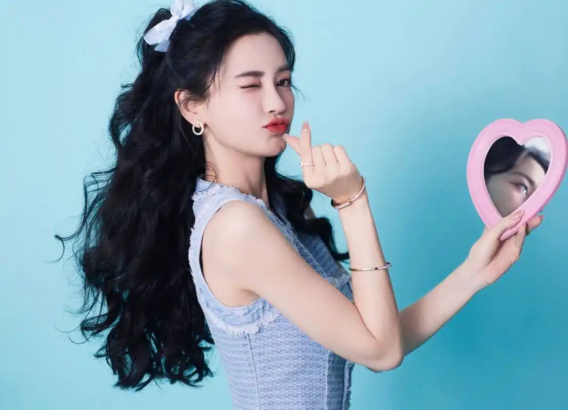 《是好朋友的周末》angelababy杨颖小时候的美丽魅力