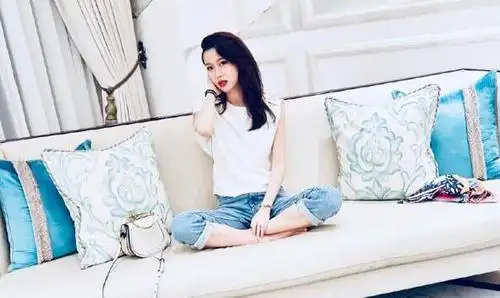 抖音丑八怪女生版是谁唱的童英然参加过我想和你唱吗