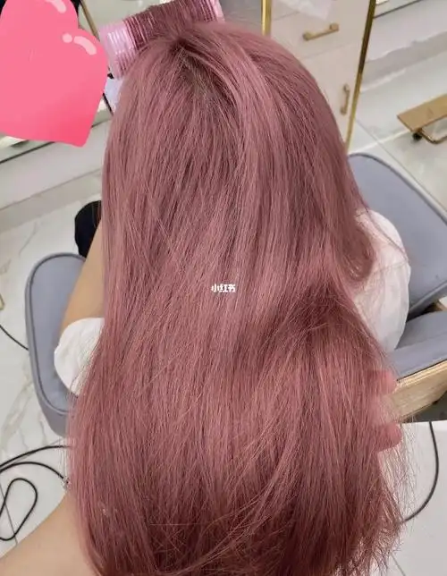 头发也是最近超多韩妞在染的玫瑰粉系发色78玫瑰粉色中带一点杏色提