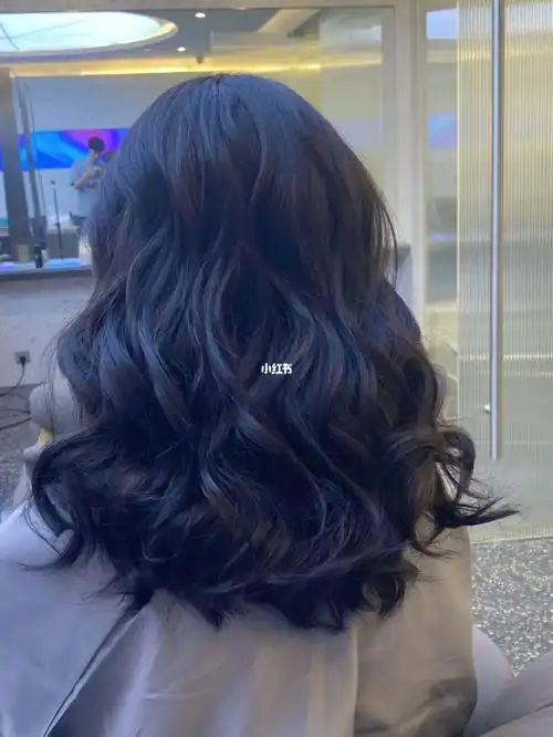 烫发木马卷蓬松烫发蛋卷头中长发烫发中长发女生不能错过的烫发发型