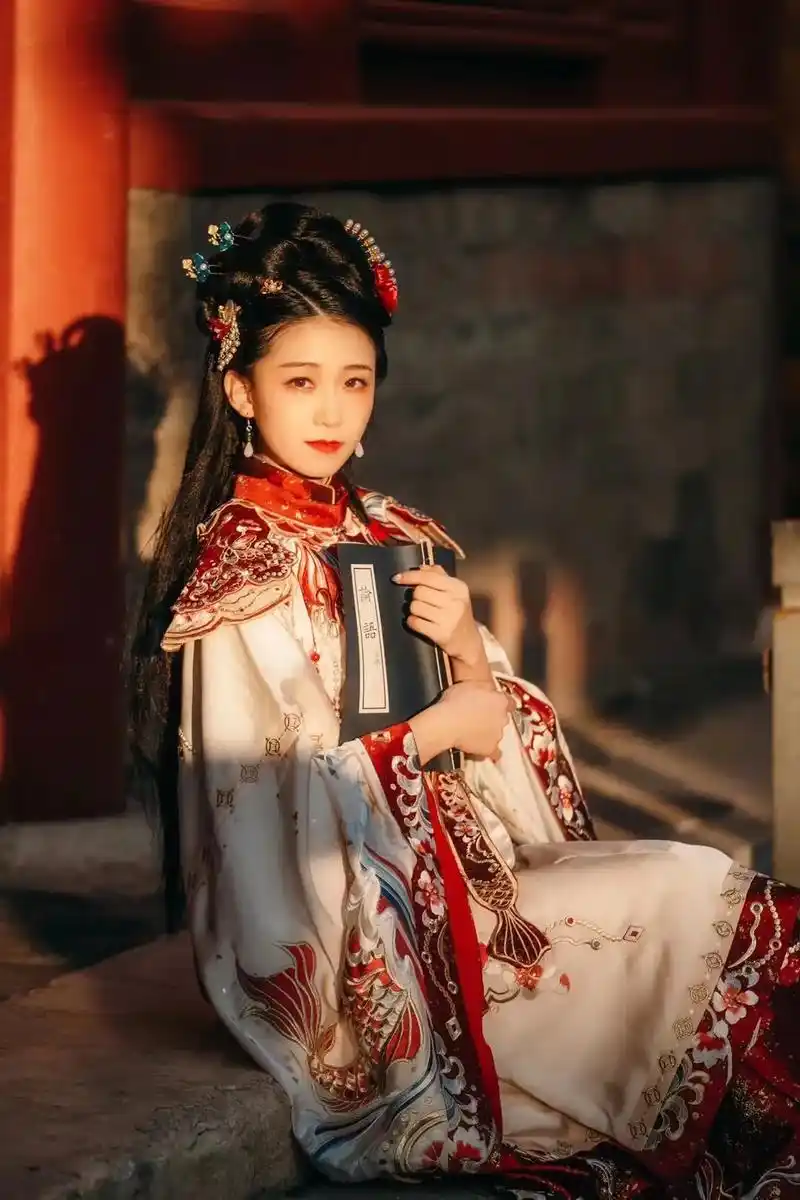 故宫美女明制写真,民间女子进宫了98.明制汉服,锦鲤,古装汉 - 抖音