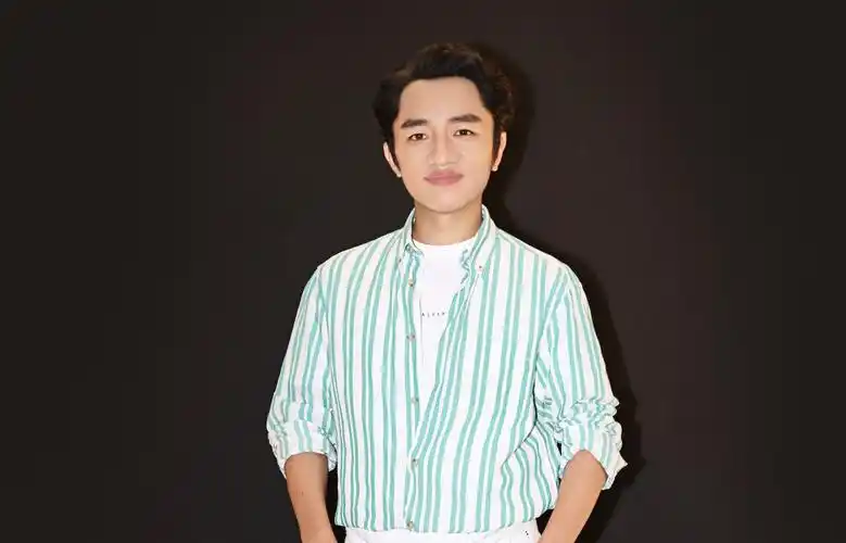 p>王祖蓝,1980年1月9日出生于香港,中国香港男演员,歌手,主持人,香港