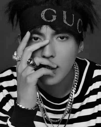 试听180秒【猫闻天下】桃色指控持续升级 吴亦凡请你skr而止