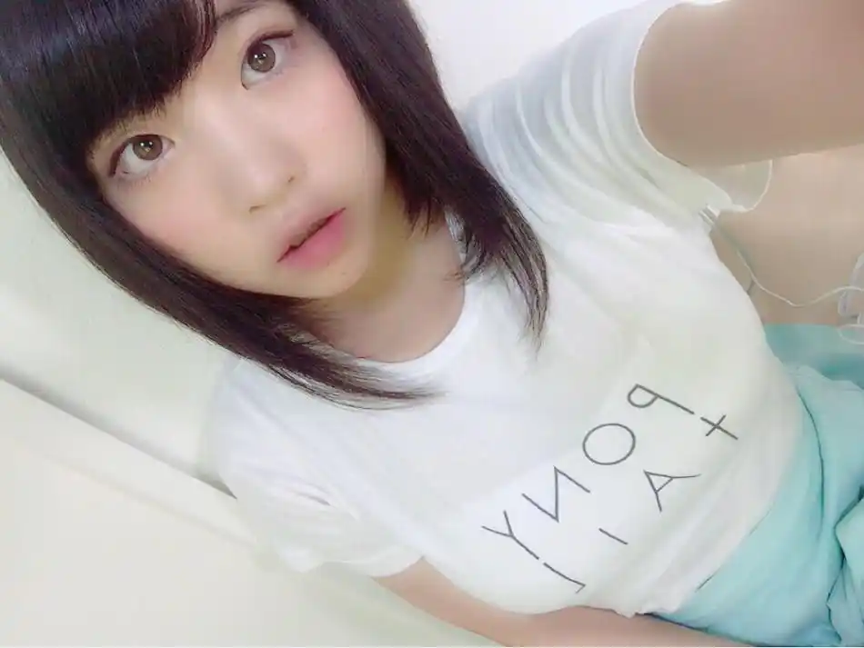 17岁就这么胸 性感偶像写真