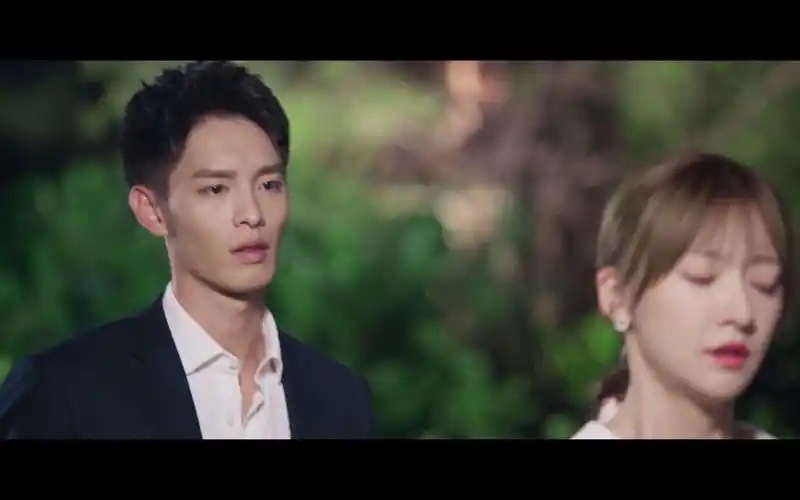 他在逆光中告白阮念初醉酒被强吻