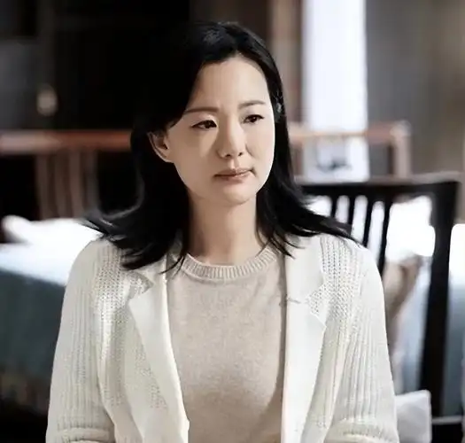 有人20演妈妈有人30还演少女中年女星究竟该如何自处