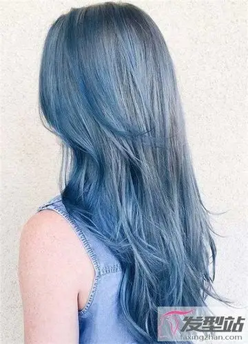 蓝色系发色有哪些 女生蓝色系染发效果图片