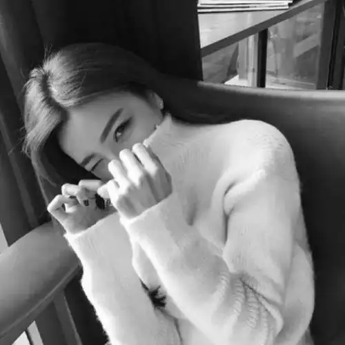 霸气帅气女生头像黑白爱你一直是我的独角戏