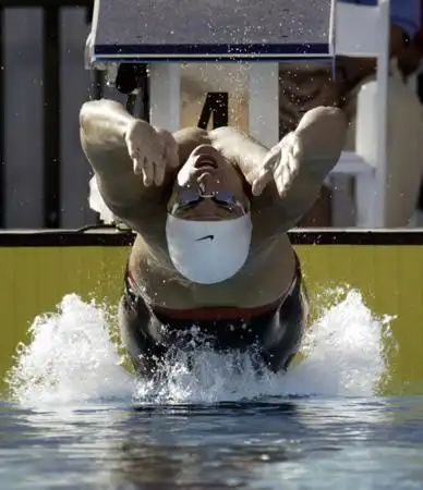 图文美国游泳奥运选拔赛佩尔索尔入水瞬间