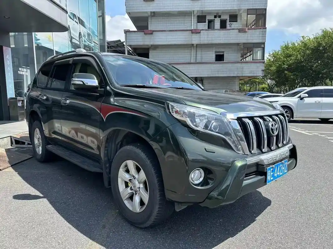 保值神车丰田霸道最美中东版2700带后挂备胎款,极品车况,这