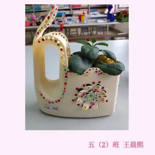 我爱"绿色"--海口市美兰实验小学废物利用手工制作比赛活动