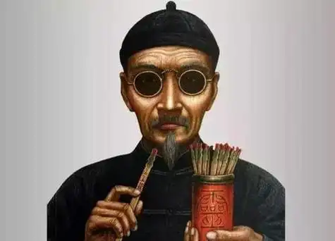 剧照中的算命先生,非管有为烈士到了镇江,管有为打出了"管半仙"的旗号