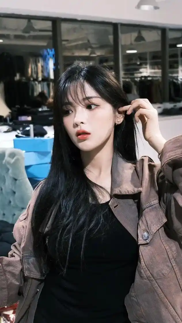 杨超越自拍#杨超越 #美女 #自拍  - 抖音