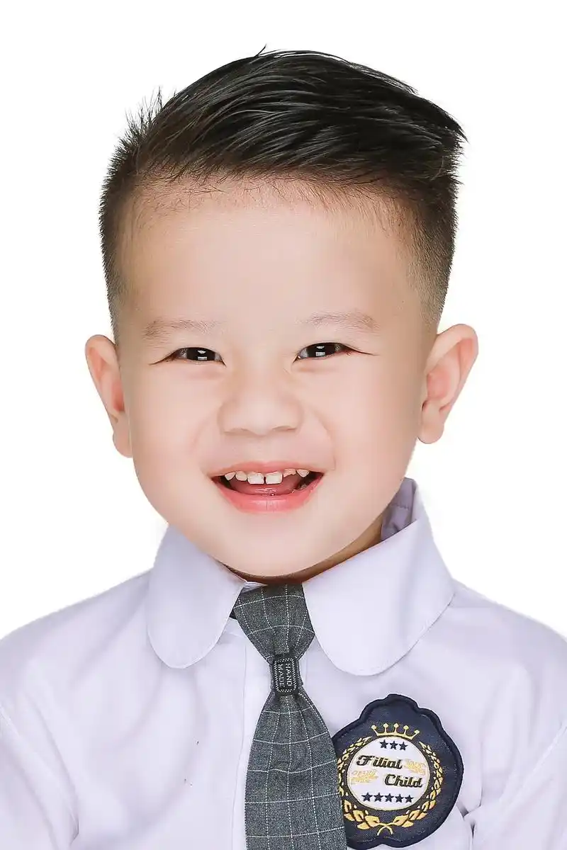 最美证件照 #入园证件照 #横州 - 抖音