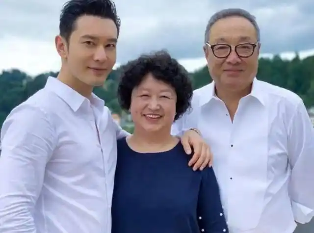 鹿晗父母(鹿晗父母是干什么工作的)-天晟网