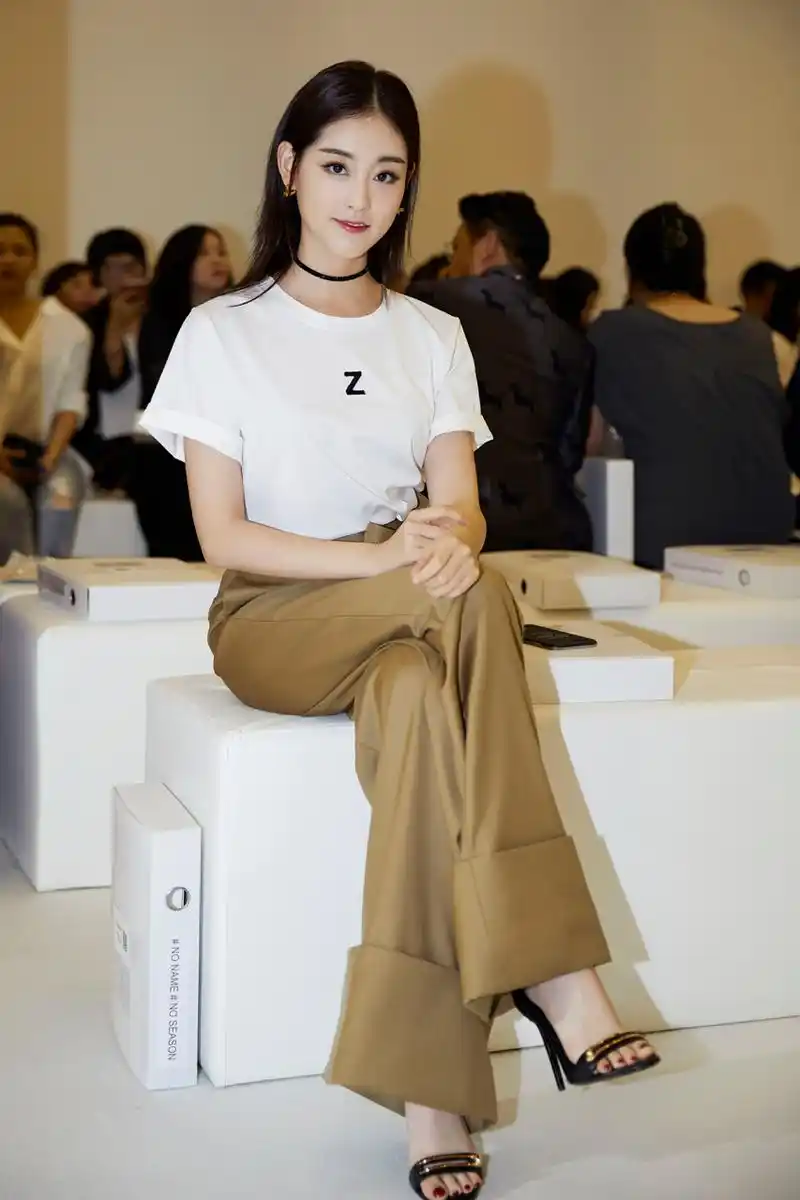 祝绪丹  美腿玉足合集